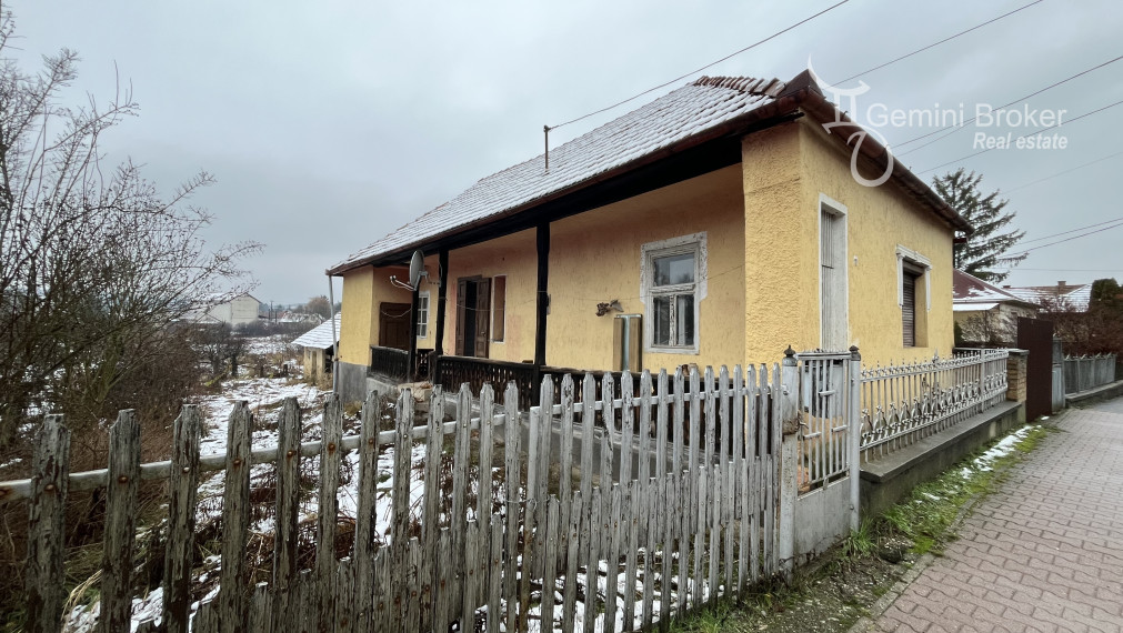 RD s veľkým pozemkom 4800m2 v meste Szendrő - GEMINIBROKER