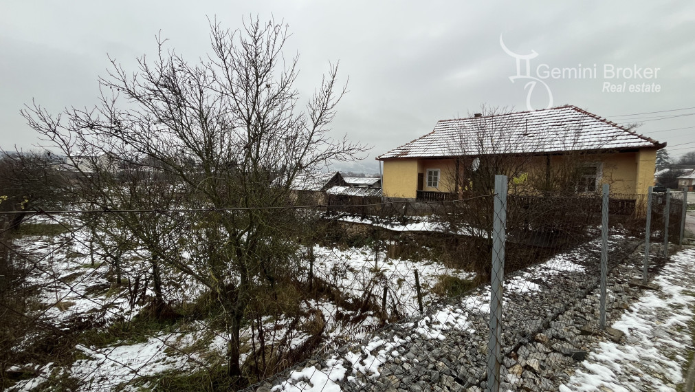 RD s veľkým pozemkom 4800m2 v meste Szendrő - GEMINIBROKER