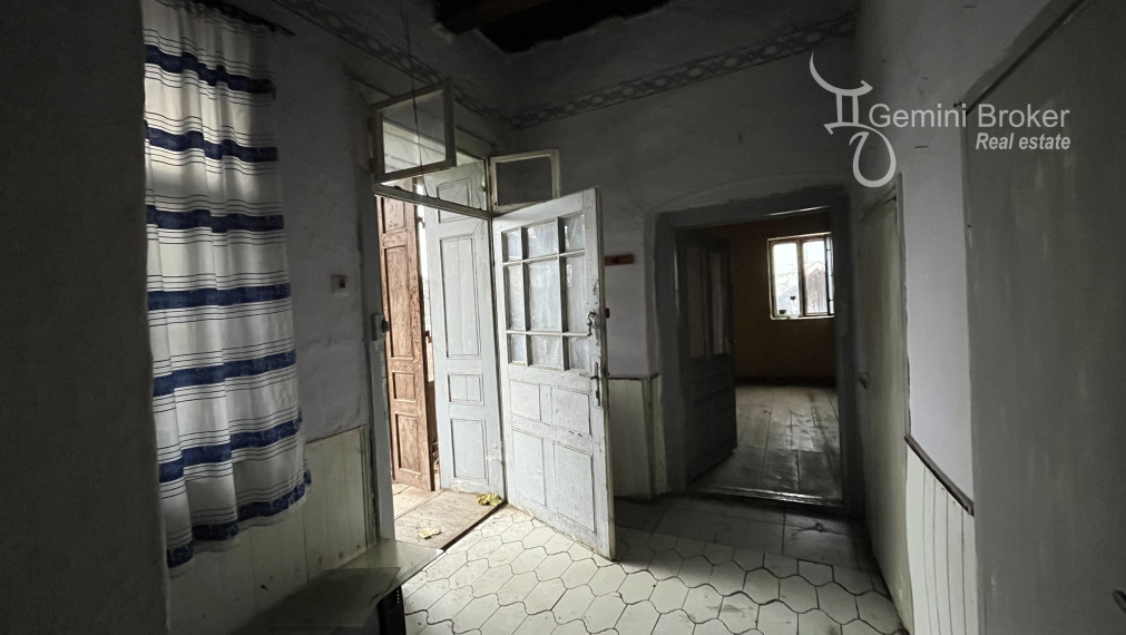 RD s veľkým pozemkom 4800m2 v meste Szendrő - GEMINIBROKER