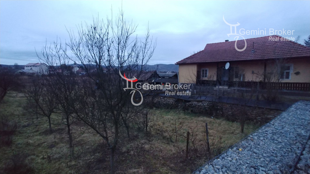 RD s veľkým pozemkom 4800m2 v meste Szendrő - GEMINIBROKER