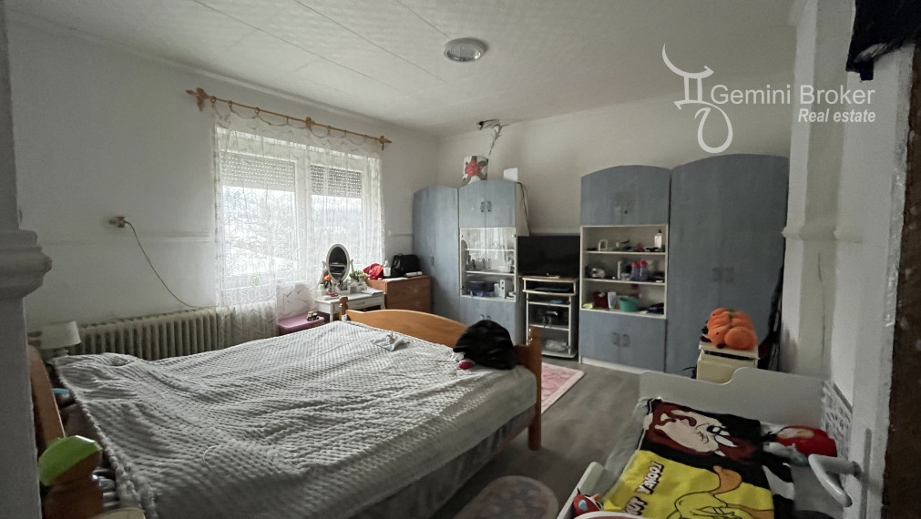 Meszes - pekný 3 izbový dom vo výbornom stave v tichej uličke