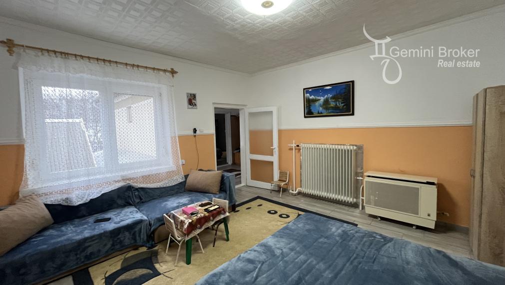 Meszes - pekný 3 izbový dom vo výbornom stave v tichej uličke