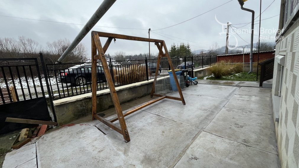 Meszes - pekný 3 izbový dom vo výbornom stave v tichej uličke