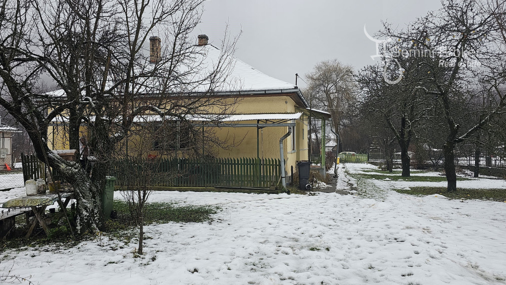 Kishuta - 2 izbový  rodinný dom na peknom pozemku pod lesom