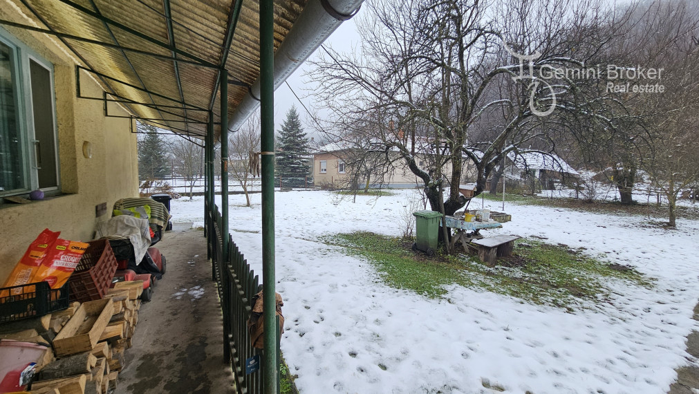 Kishuta - 2 izbový  rodinný dom na peknom pozemku pod lesom