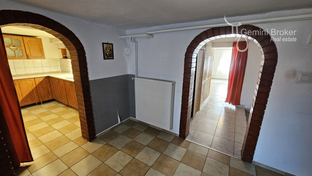 Szalonna - 6 izbový dvojgeneračný rodinný dom, výborný stav