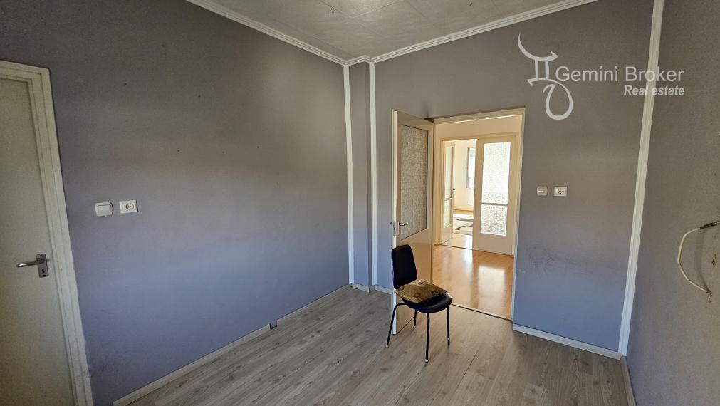 Szalonna - 6 izbový dvojgeneračný rodinný dom, výborný stav