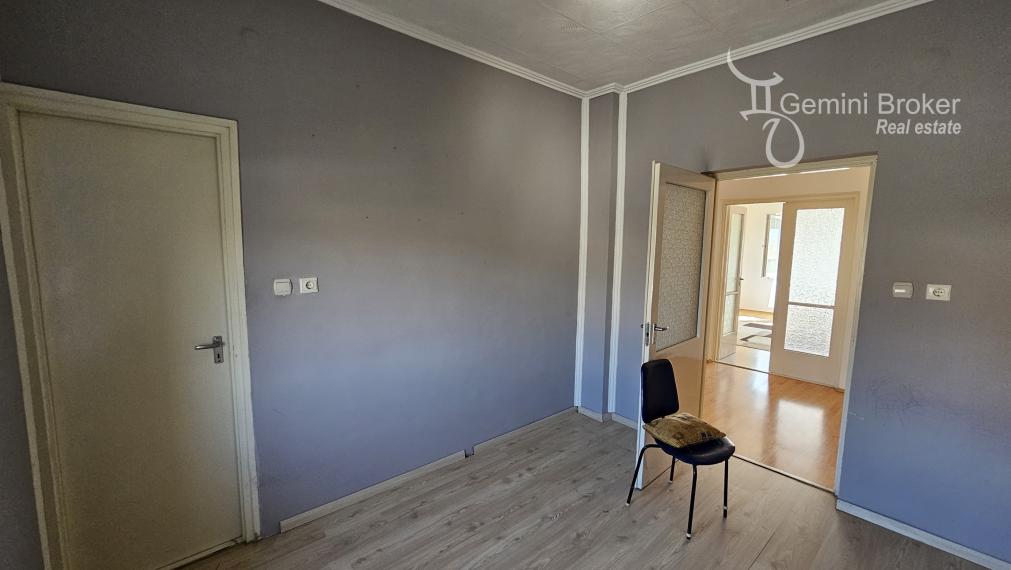 Szalonna - 6 izbový dvojgeneračný rodinný dom, výborný stav