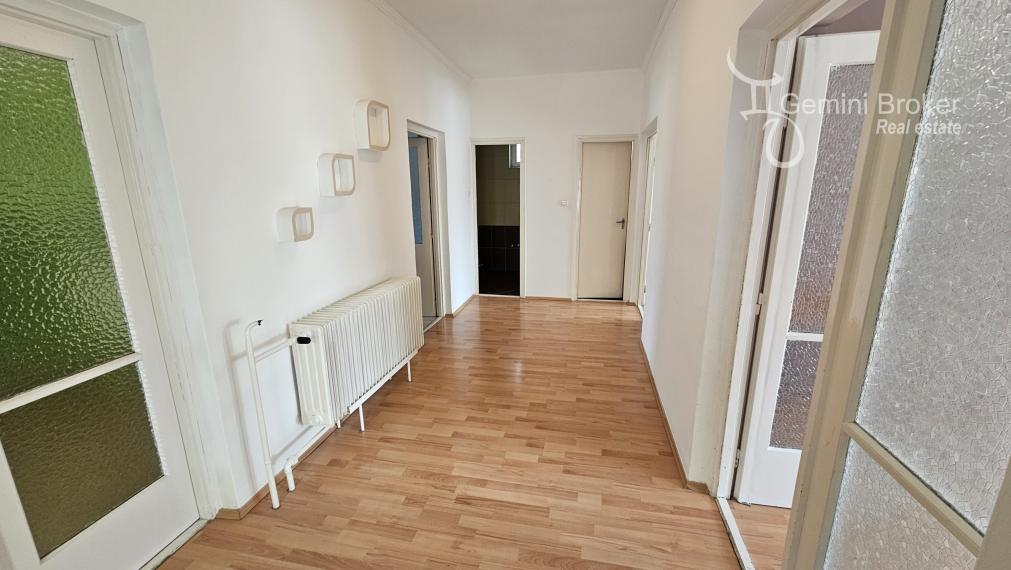 Szalonna - 6 izbový dvojgeneračný rodinný dom, výborný stav