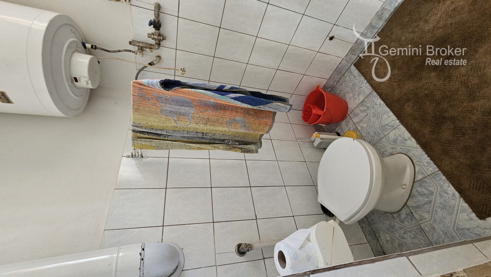 Alsótelekes pekný zachovalý  3 izbový dom