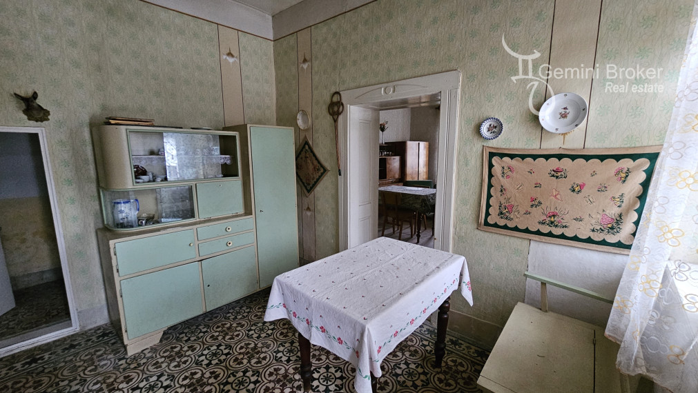 Kovácsvágás - 3 izbový rodinný dom, stodola pod lesom