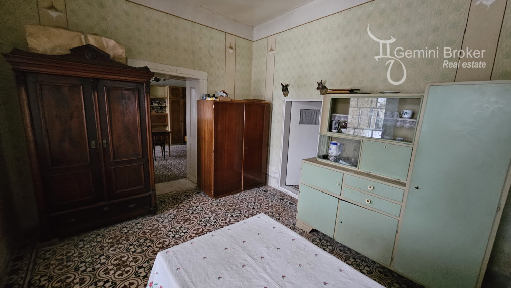 Kovácsvágás - 3 izbový rodinný dom, stodola pod lesom