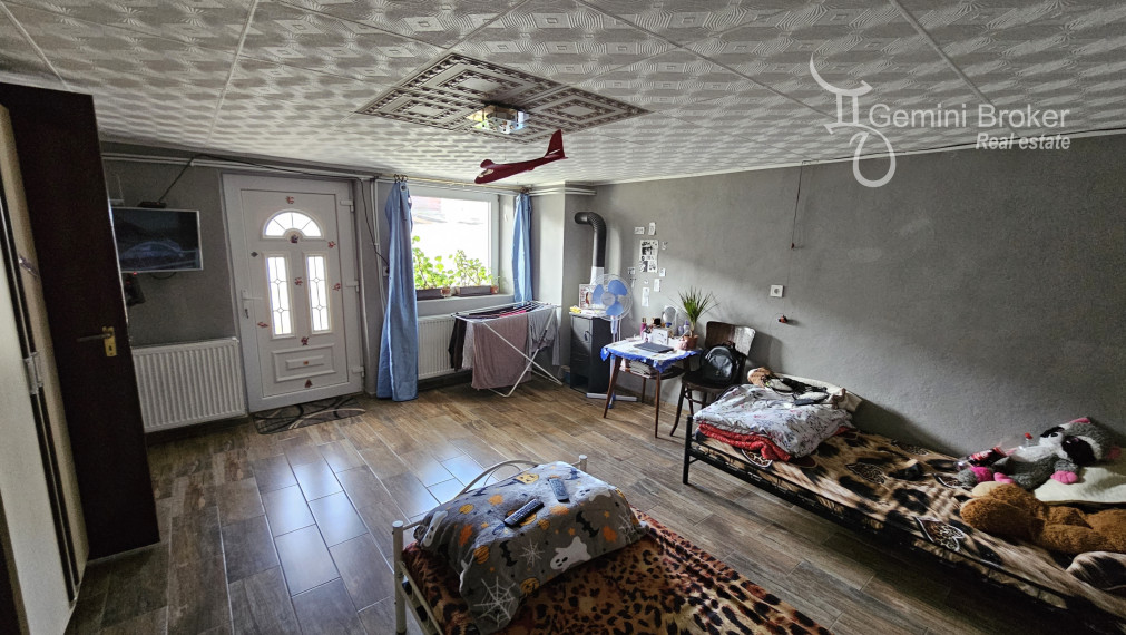 Gönc - 3 izbový rodinný dom s terasou,  čiastočná rekonštrukcia