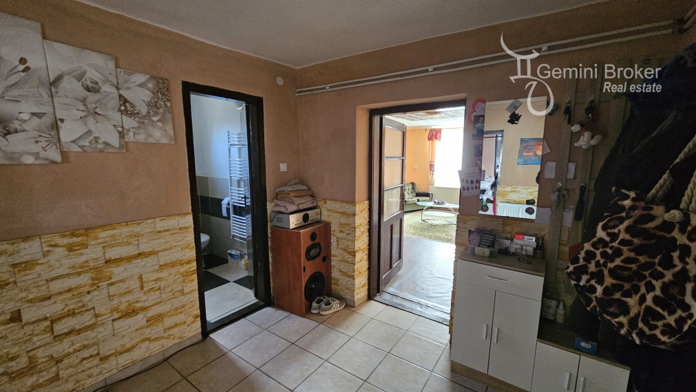 Gönc - 3 izbový rodinný dom s terasou,  čiastočná rekonštrukcia