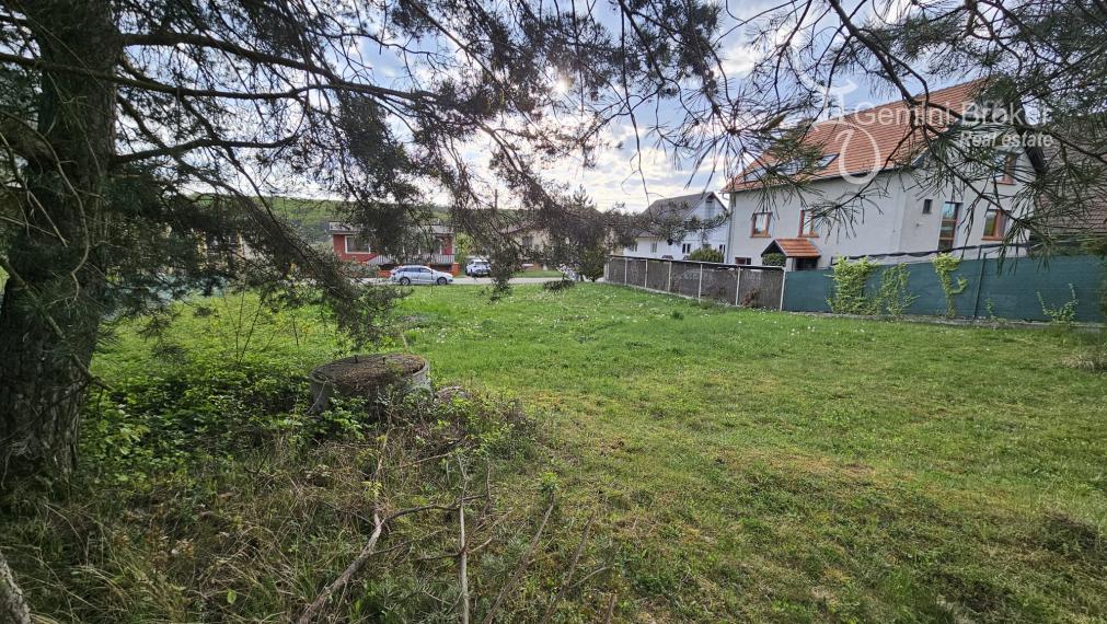Paňovce - stavebný pozemok pod lesom 600m2
