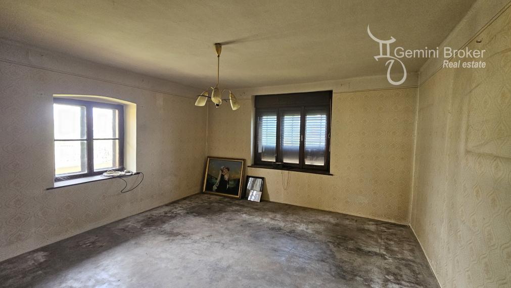 Méra - 3 izbový rodinný dom s letnou kuchyňou
