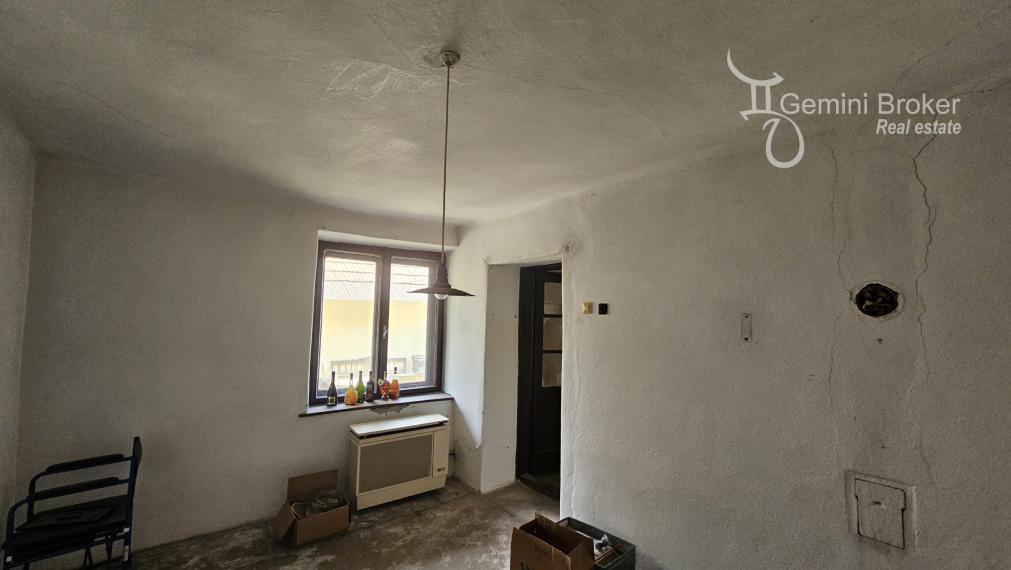 Méra - 3 izbový rodinný dom s letnou kuchyňou