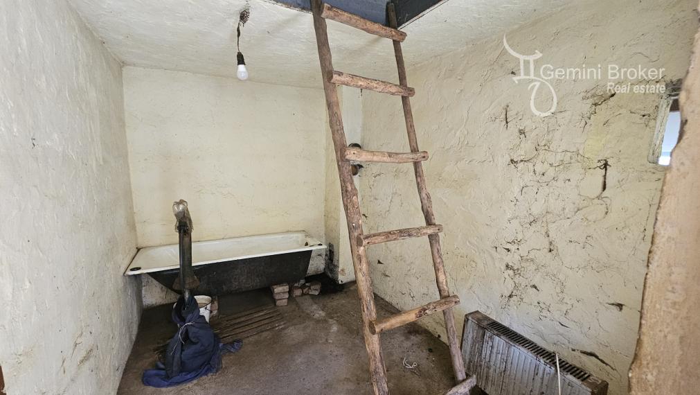 Méra - 3 izbový rodinný dom s letnou kuchyňou