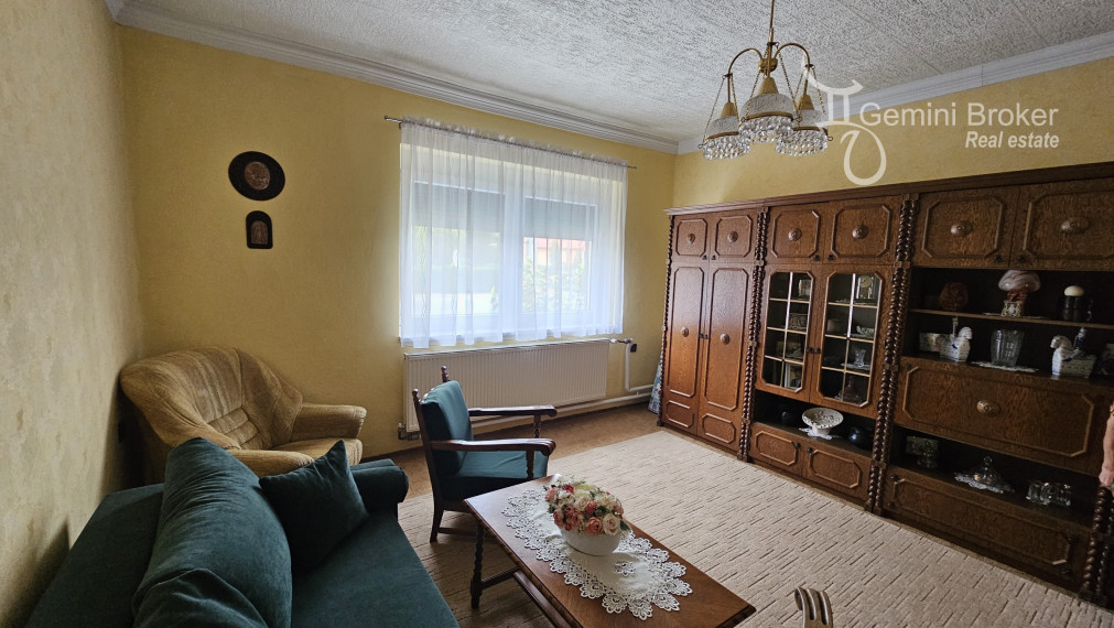 Forro - 3 izbový RD, výborný stav, 0,5ha pozemok,  dva domy na pozemku
