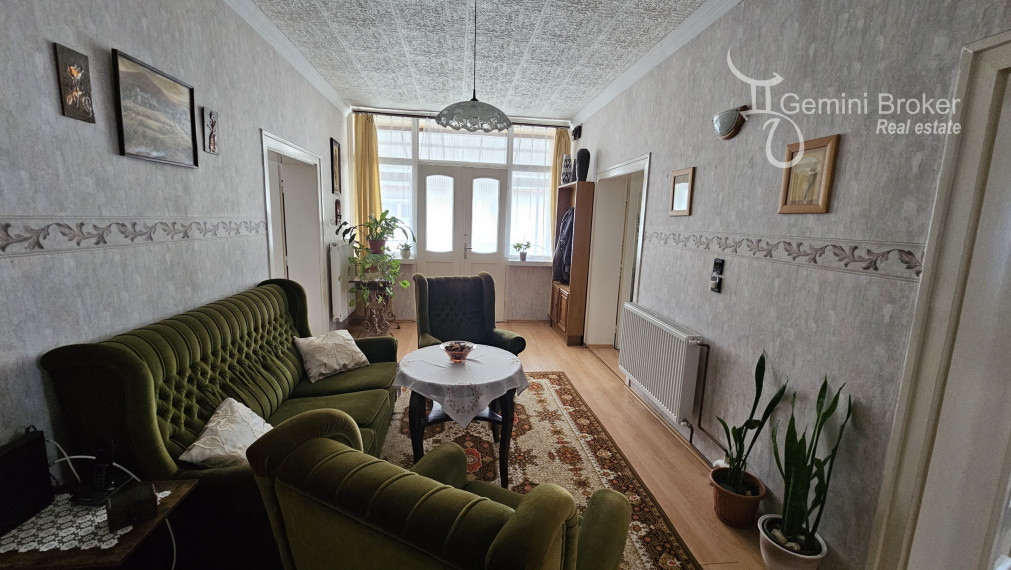 Forro - 3 izbový RD, výborný stav, 0,5ha pozemok,  dva domy na pozemku