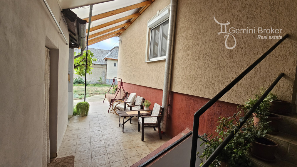 Forro - 3 izbový RD, výborný stav, 0,5ha pozemok,  dva domy na pozemku
