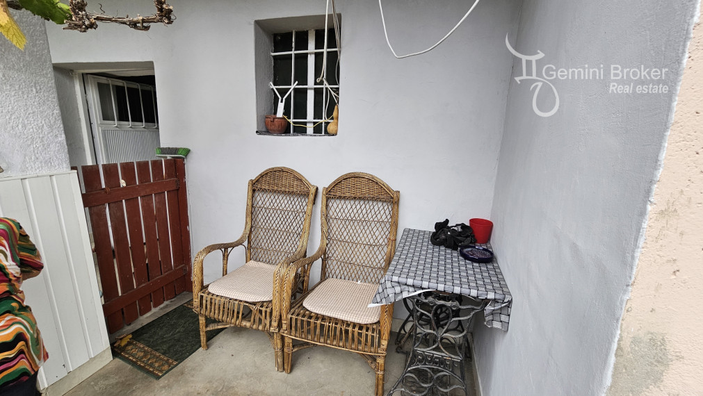 Forro - 3 izbový RD, výborný stav, 0,5ha pozemok,  dva domy na pozemku