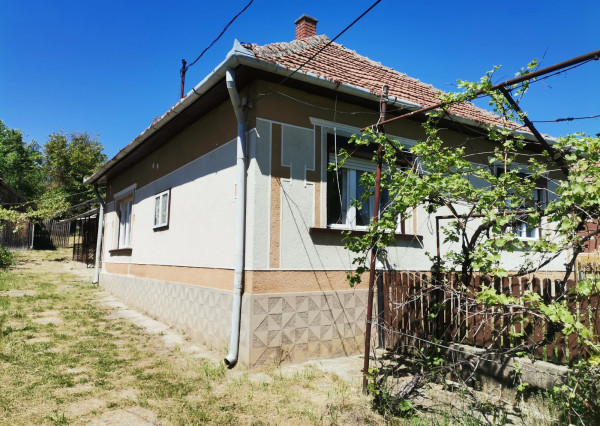 MARTONYI len 2km od vodnej nádrže Rakaca - Maďarsko