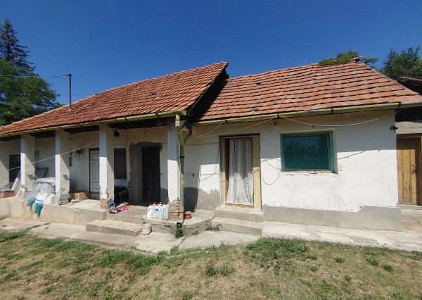 Felsőtelekes - 1h od KE vidiecky domček s gánkom a pivnicou