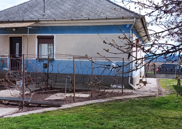 GEMINIBROKER v Encsi ponúka 3 izbový sympatický domček