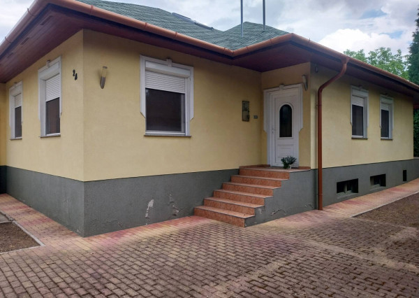 Putnok - 3 izbový, ihneď k nasťahovaniu