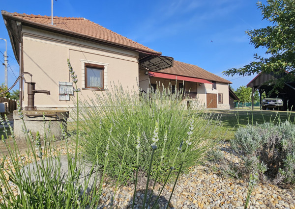 Komjáti - výnimočný rodinný dom kompletná rekonštrukcia