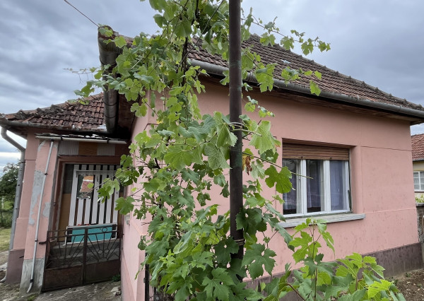 Szalonna - 3i RD pri jazere Rakaca v dobrom stave len 1h od Košíc
