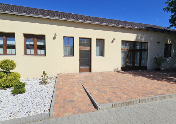 Vilmány - polyfunkčná budova vhodná na bývanie aj podnikanie