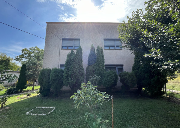 Šaca - 5 izbový rodinný dom s peknou záhradou